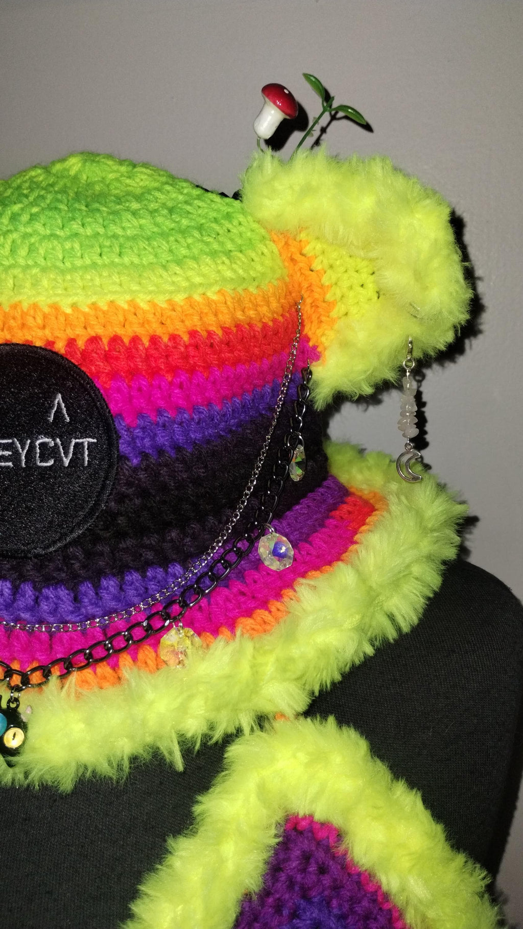 Alleycvt Bucket Hat and Top Set